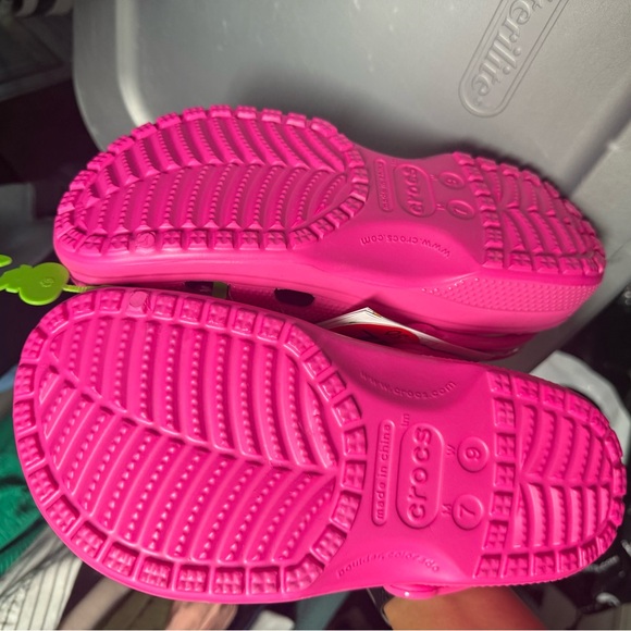 Pink Crocs - Picture 4 of 4